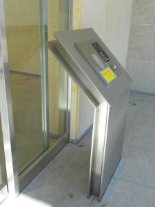 SUSパネル玄関集合機